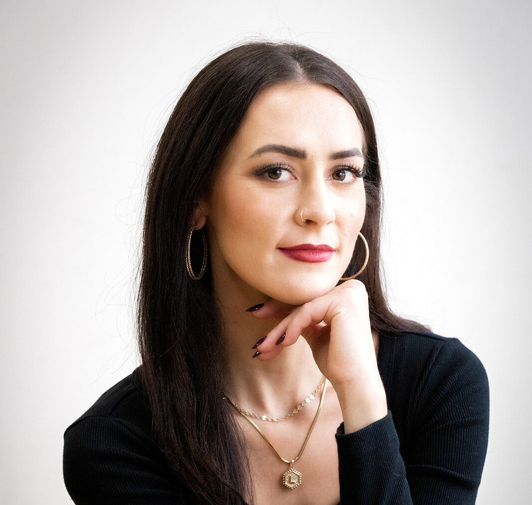 Professional Headshot of Laura Larson